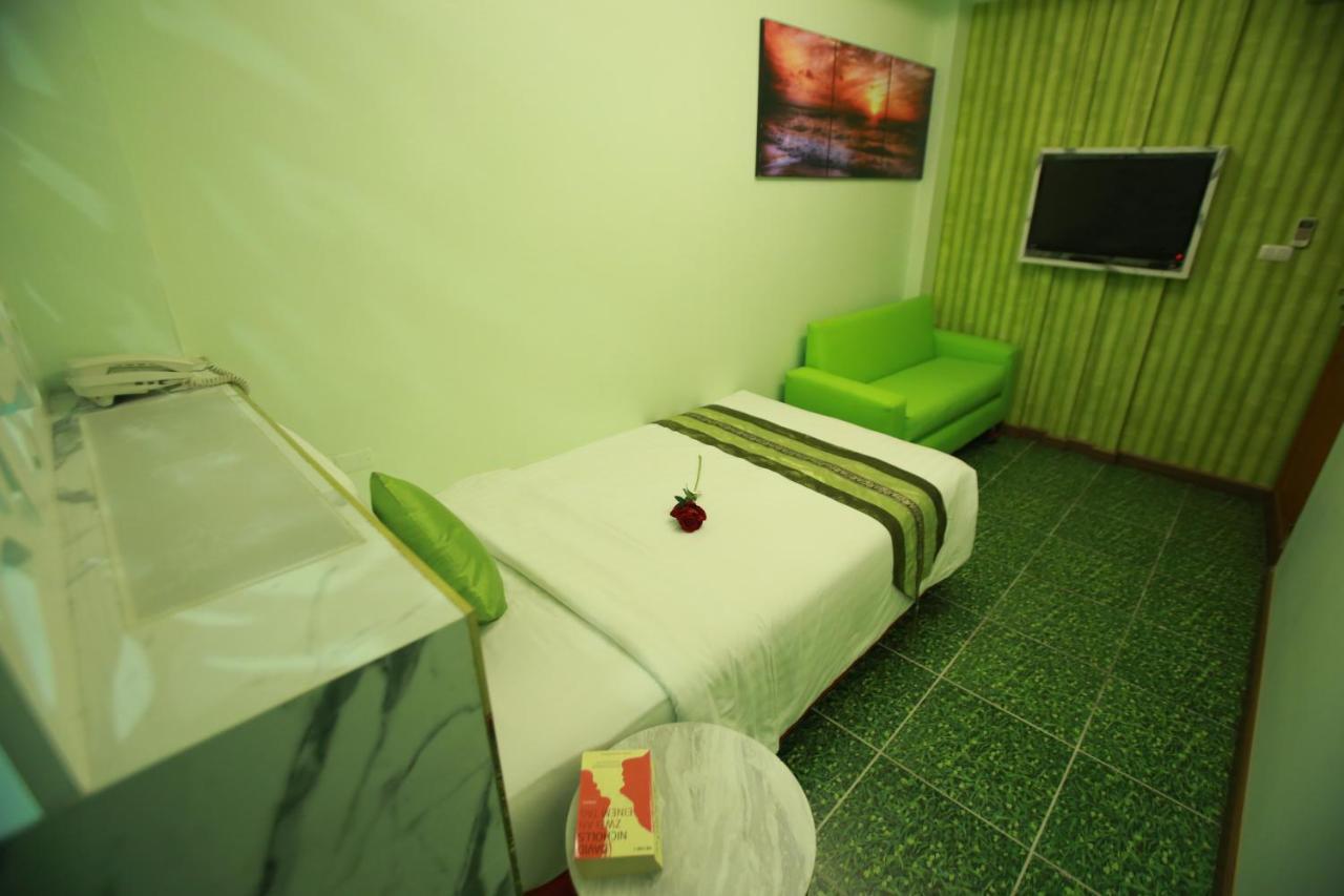Lucky Green View Bangkok Bagian luar foto