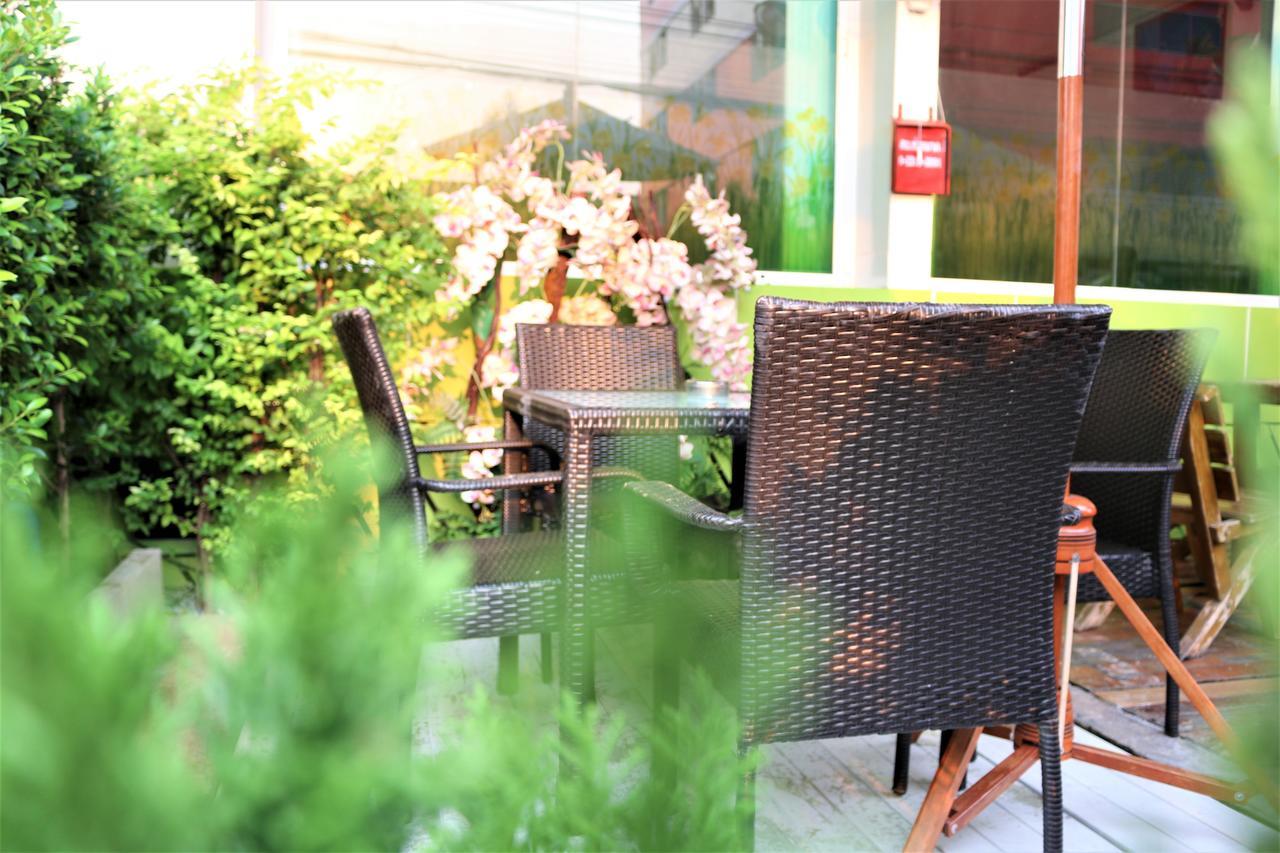 Lucky Green View Bangkok Bagian luar foto