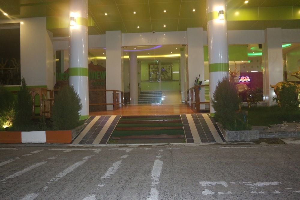 Lucky Green View Bangkok Bagian luar foto