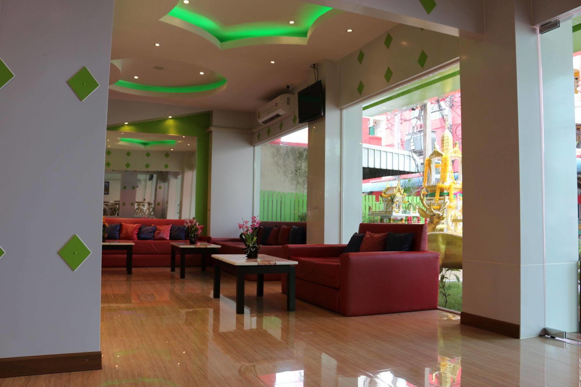 Lucky Green View Bangkok Bagian luar foto
