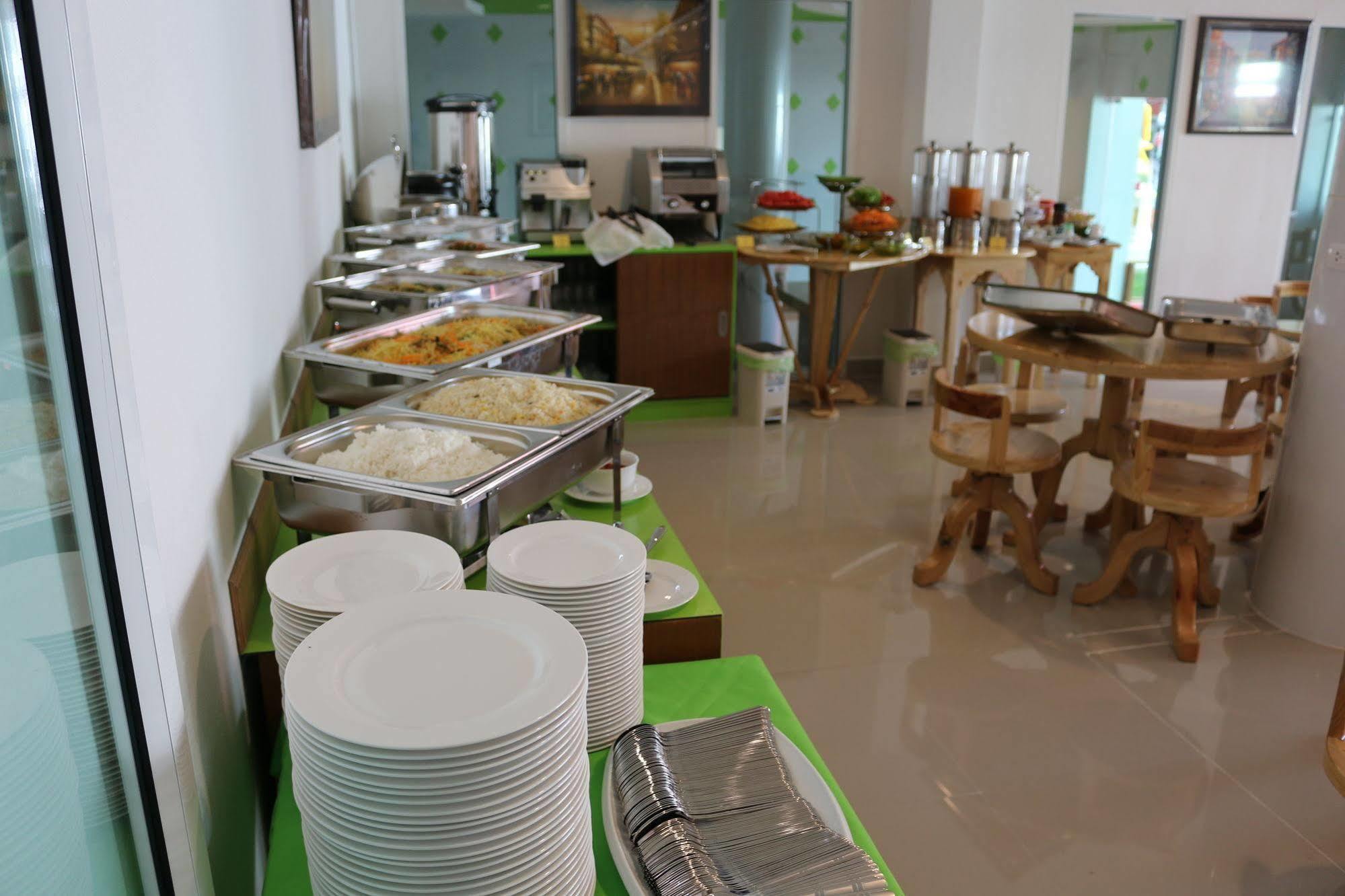 Lucky Green View Bangkok Bagian luar foto