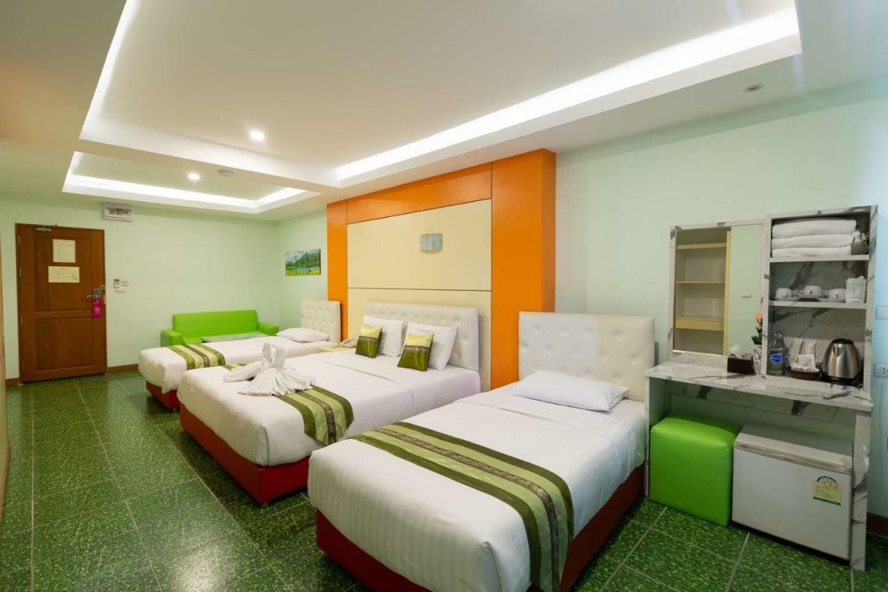 Lucky Green View Bangkok Bagian luar foto